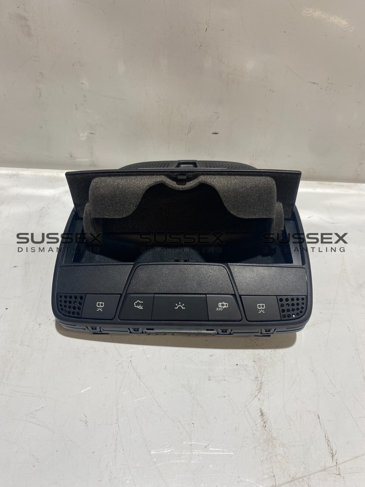 Mercedes-Benz Roof Dome Light Complete A0009068303
