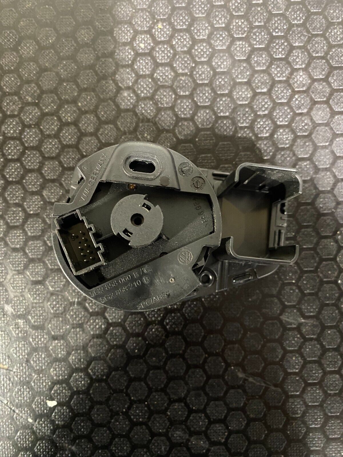 Volkswagen Golf MK7 Headlight Switch With Bracket 5G2858060B