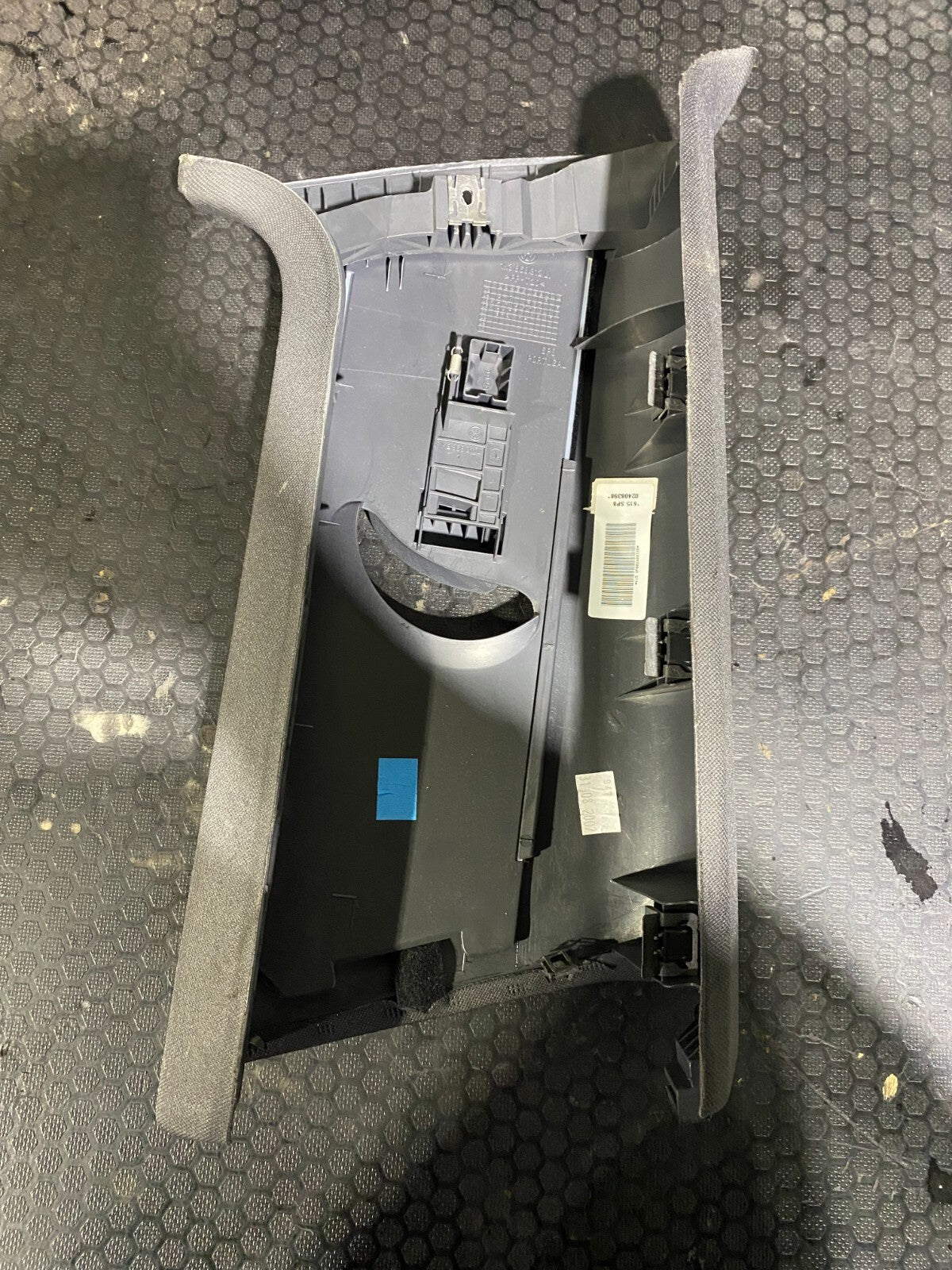 Volkswagen Golf MK5 / MK6 2004-2013 2 Door Left B Pillar 1K3867243