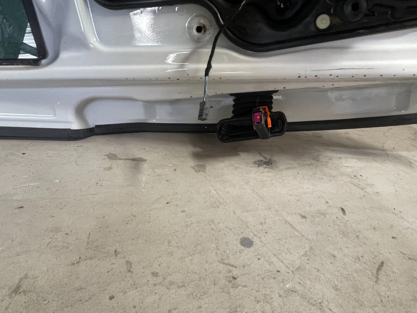 Volkswagen Golf MK6 Rear Right Door In White *Freight Available*