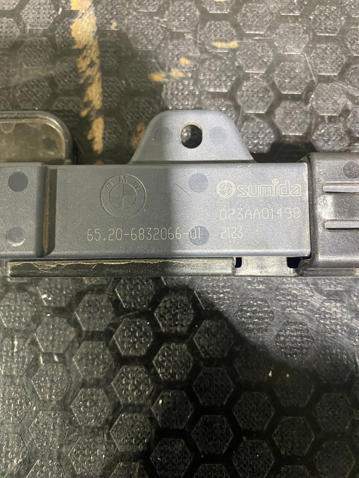 Genuine BMW 3 Series G21 2018-2022 Keyless Antenna Control Module 6832066-01