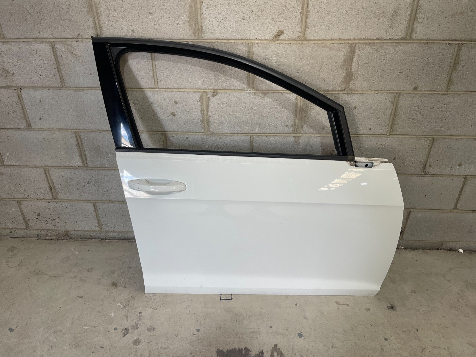 Volkswagen Golf MK7 Front Right Door In White *Freight Available*