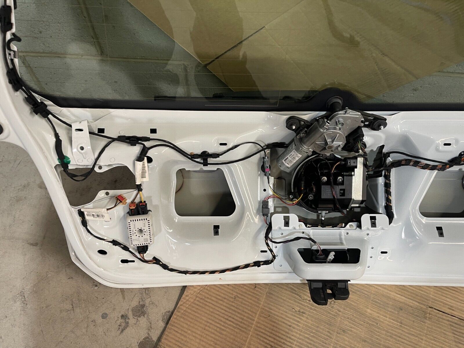 Volkswagen Golf MK7 Boot / Trunk In White *Freight Available*