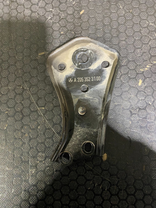 Mercedes-Benz C63s 2019-2021 Rear Axle Subframe Left Stop Plate A2053523100