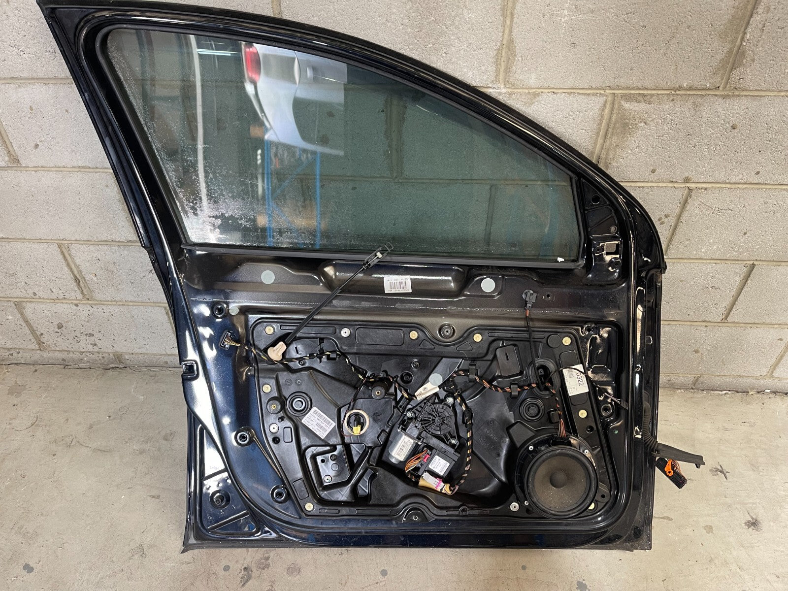 Volkswagen Golf MK6 Front Left Door In Black *Freight Available*