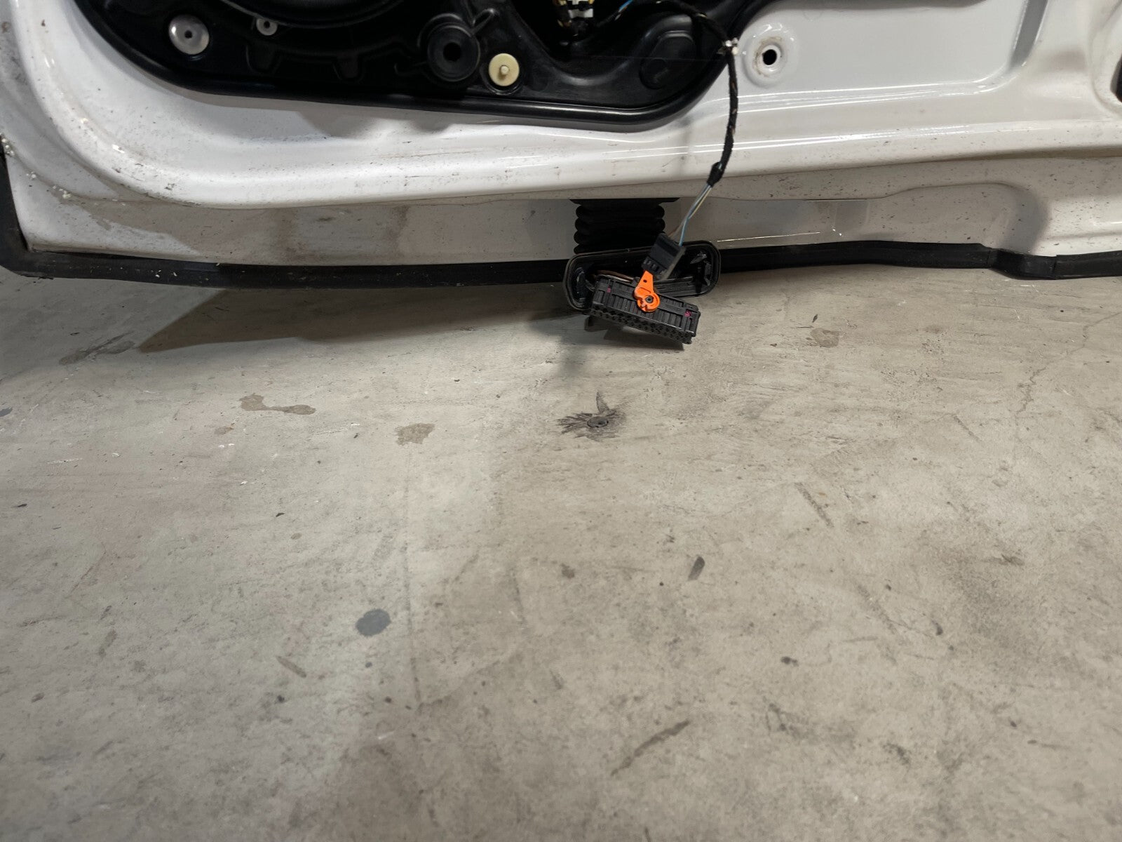 Volkswagen Golf MK6 Rear Left Door In White *Freight Available*