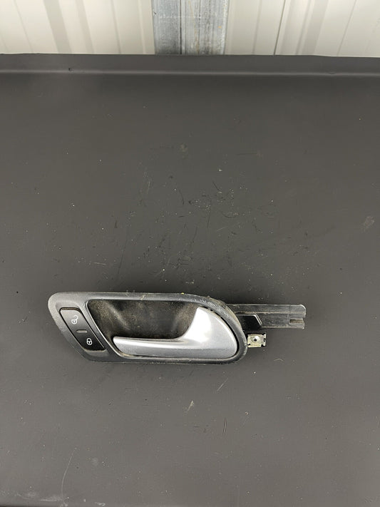 Volkswagen GOLF 05-2013 DRIVER DOOR HANDLE & LOCKING SWITCH