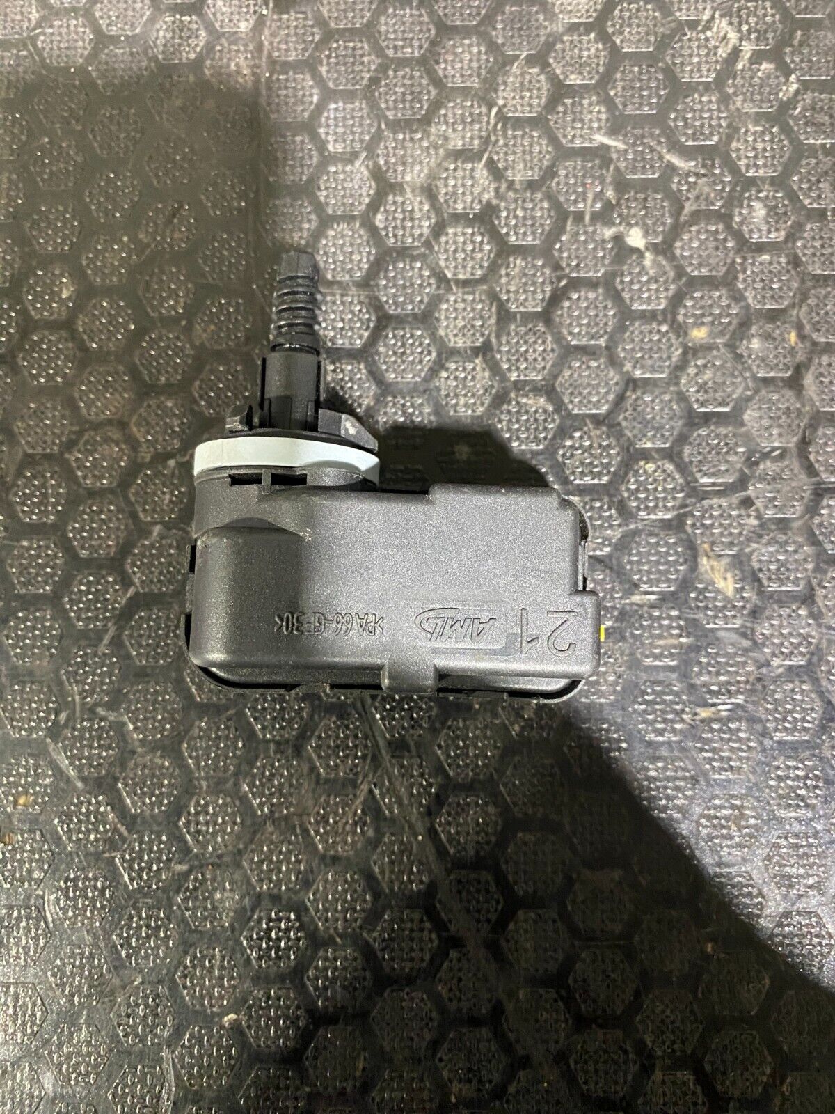 VWAG Front Left Headlight Range Adjustment Motor 5G0941295