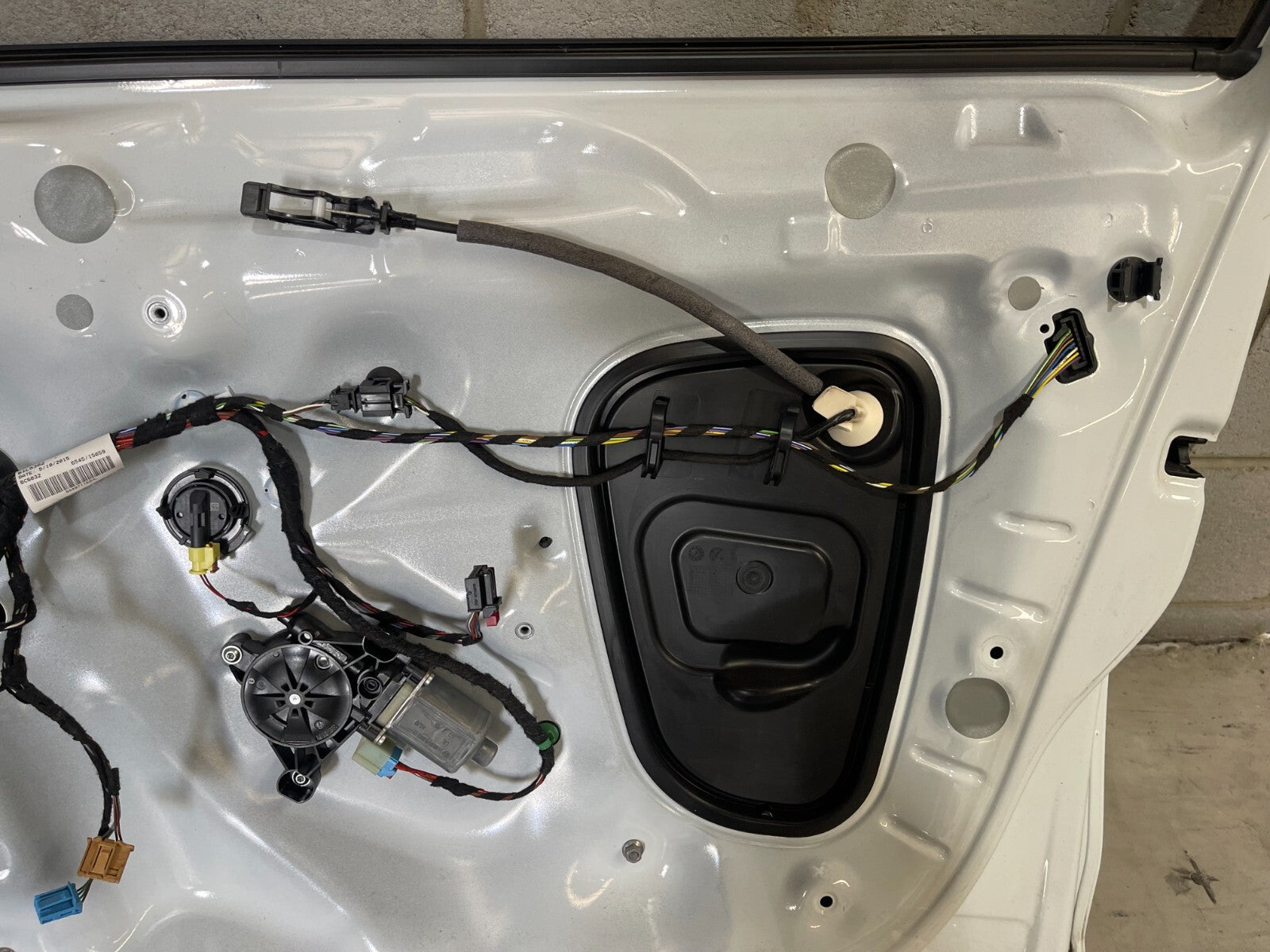 Volkswagen Golf MK7 Front Right Door In White *Freight Available*