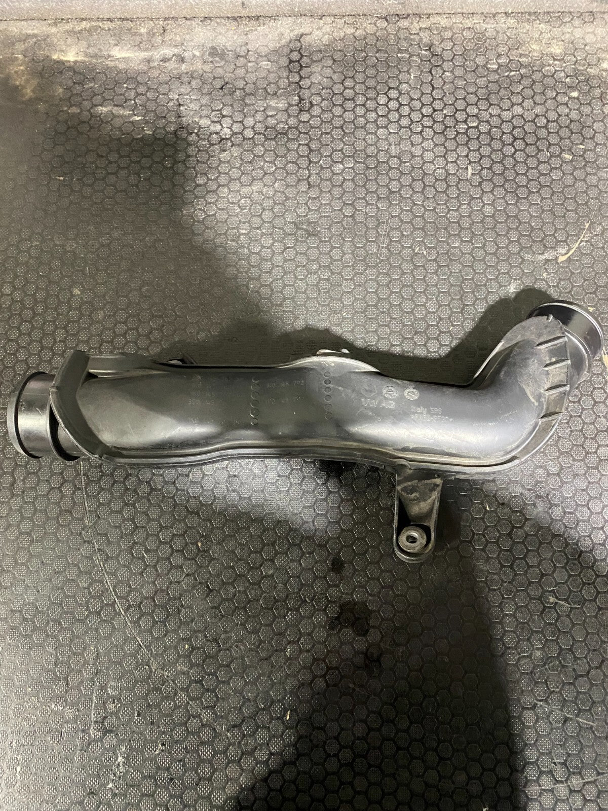 Volkswagen Intercooler Tube 3C0145762AH