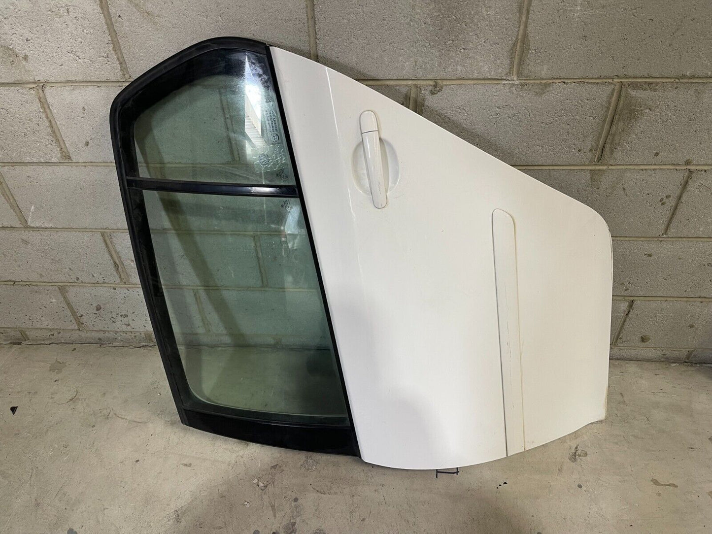 Volkswagen Golf MK5 Rear Left Door In White *Freight Available*