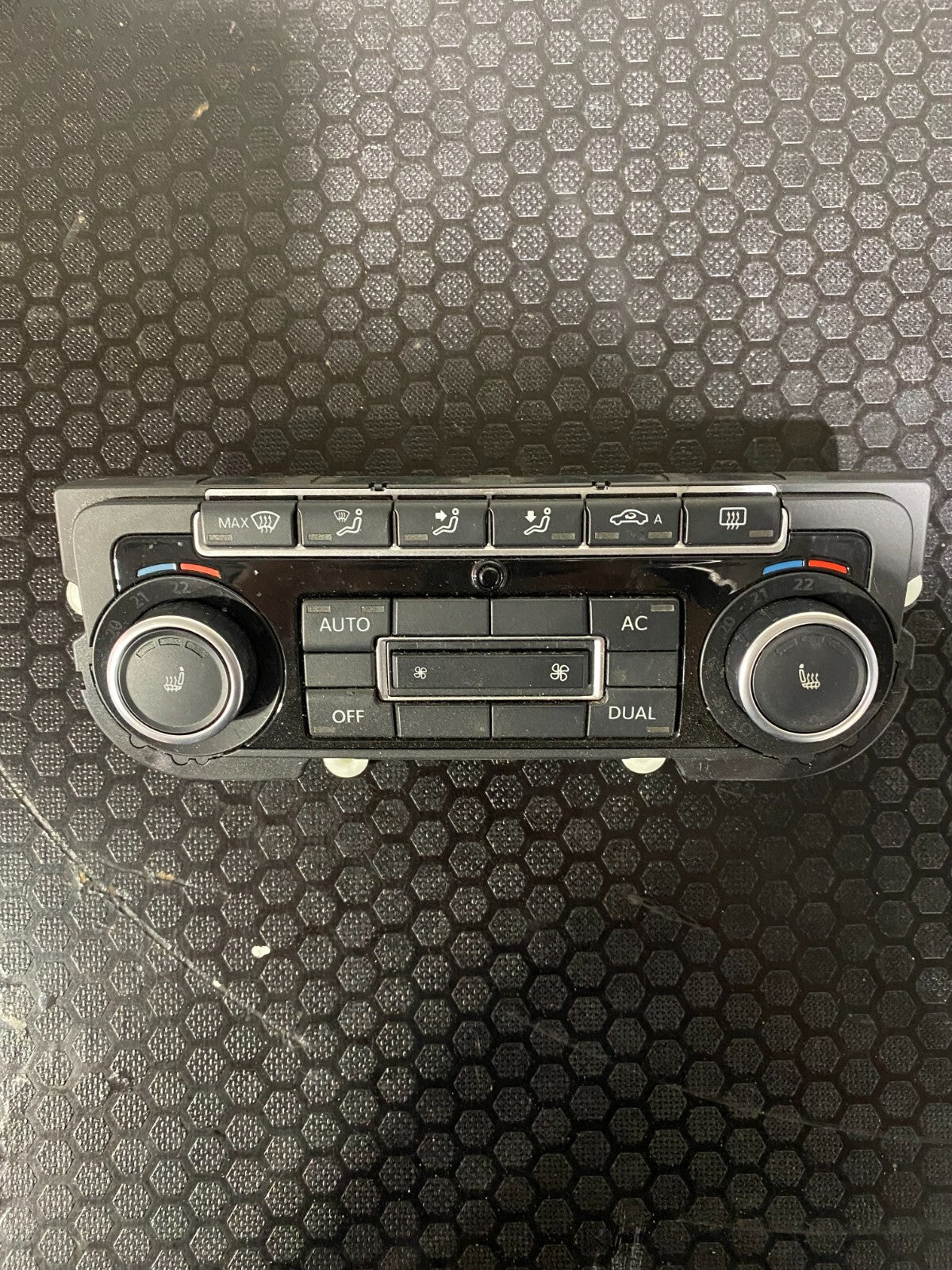 Volkswagen Golf MK6 Climate Control With Heated Seats 5K0907044EA