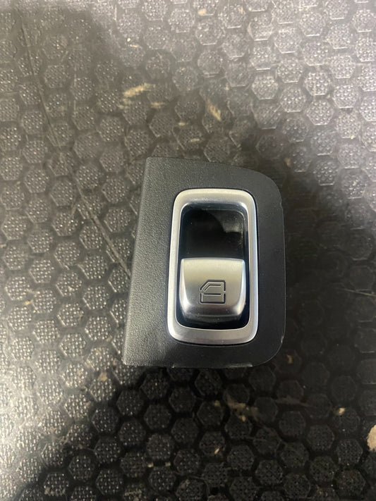 GENUINE Mercedes-Benz Passenger Front Left Window Switch W/ Bracket A2059051513