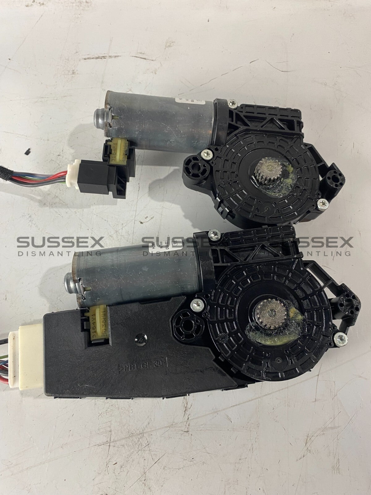 Mercedes-Benz Sunroof Motors With Wiring Loom Complete A2058200704