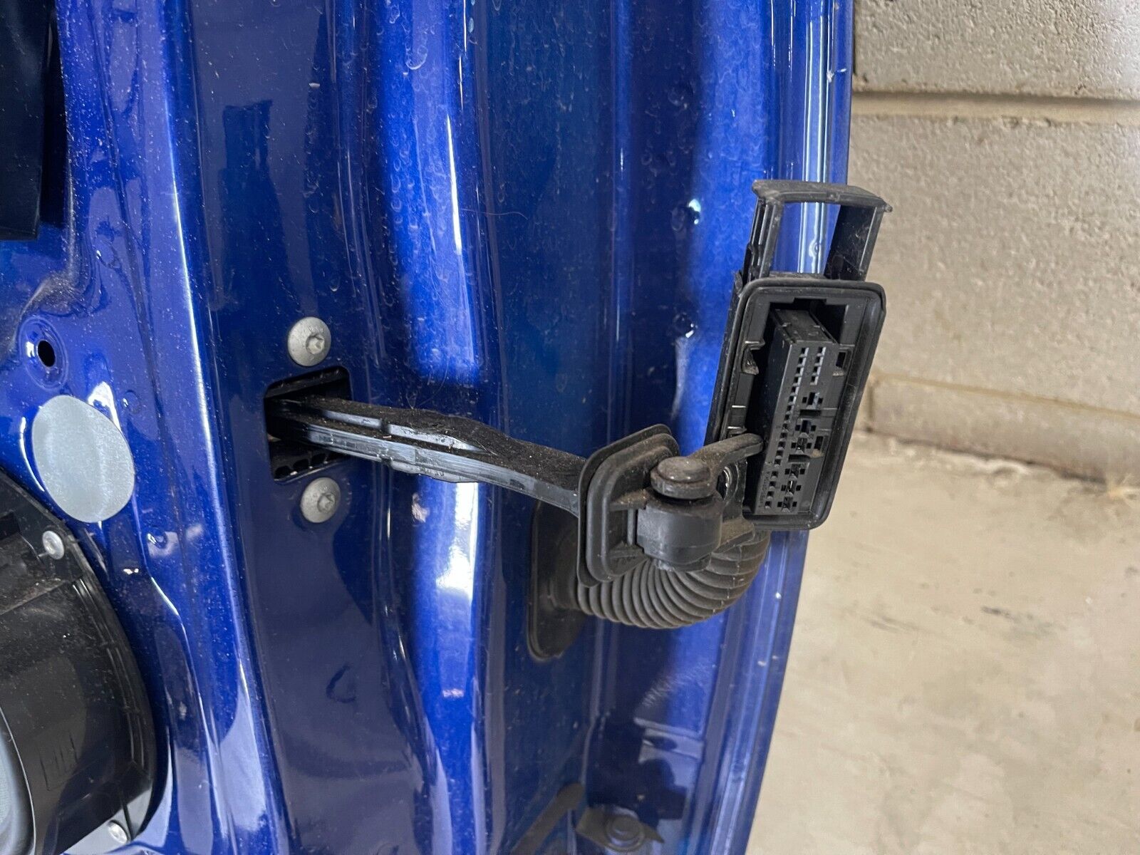 Volkswagen Golf MK7 Front Left Door In Blue *Freight Available*