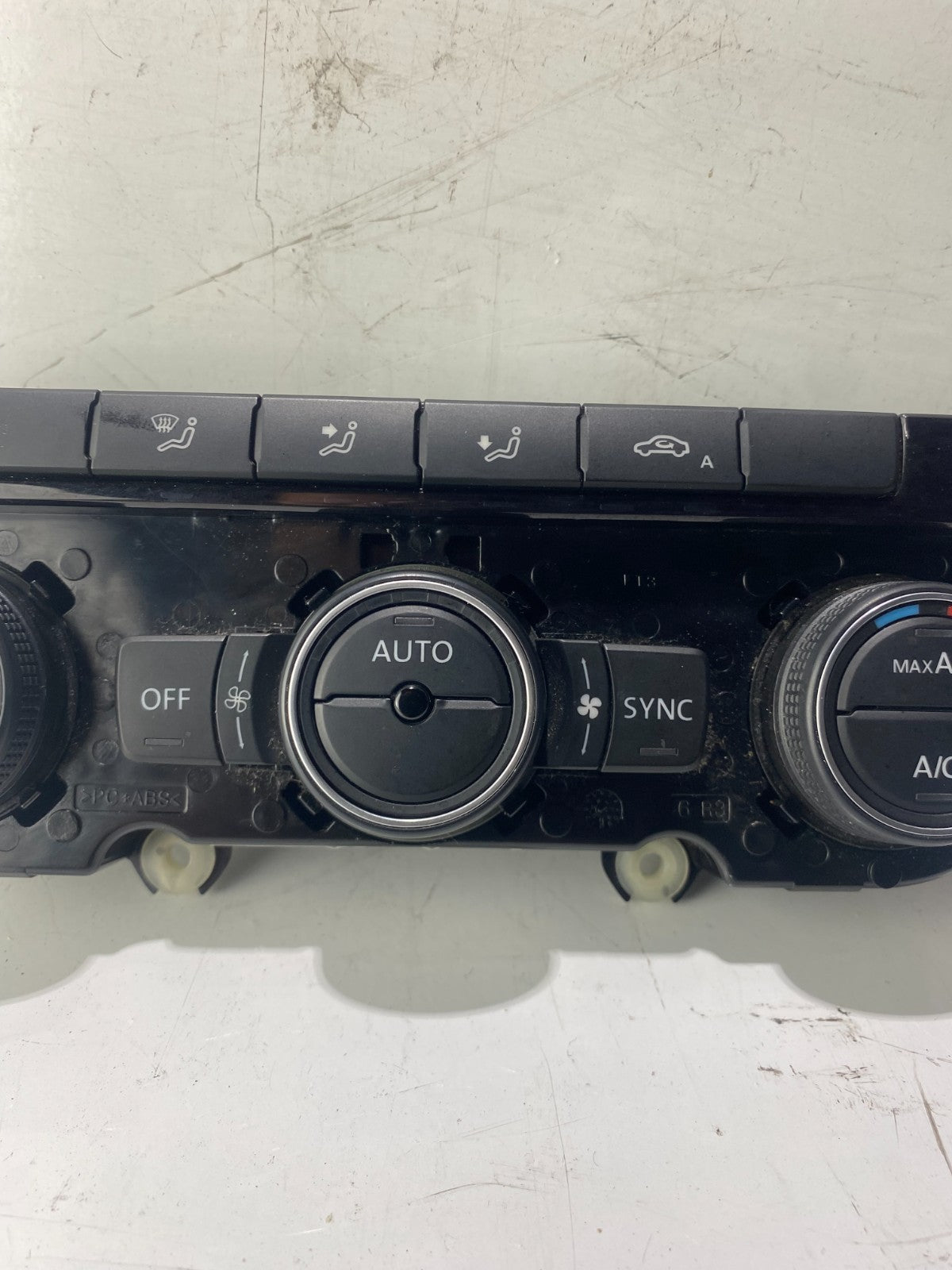 Volkswagen Caddy, Tiguan, Scirocco, Eos Climate Control Panel 1K8907044
