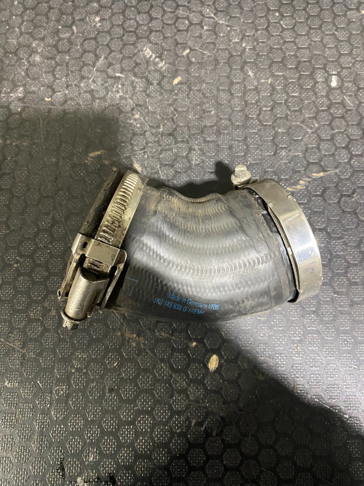 Volkswagen Golf MK5 / MK6 2004-2013 Intercooler Throttle Body Pipe 1K0145838G