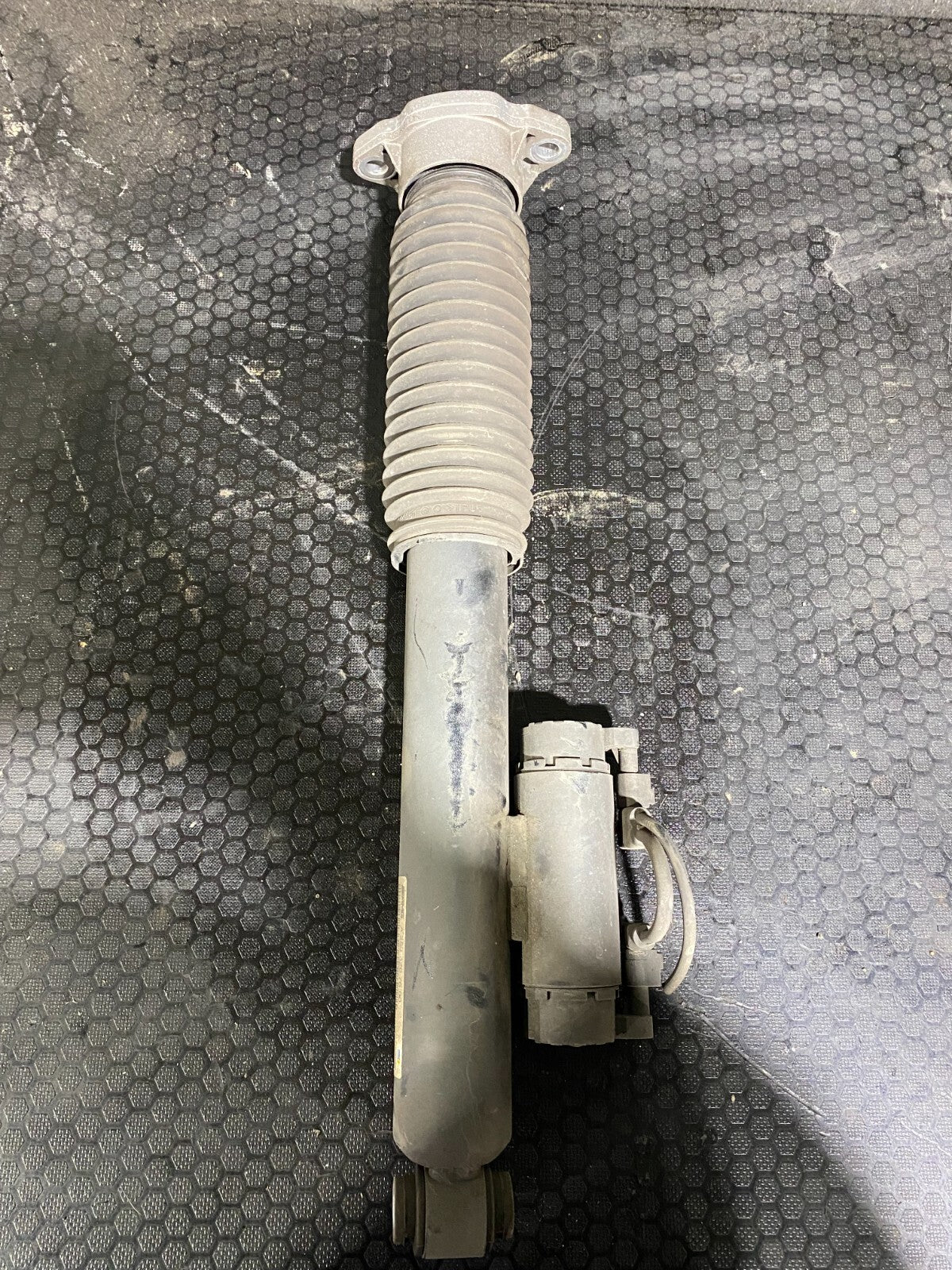 Mercedes-Benz Rear Air Suspension Shocker A2533207600