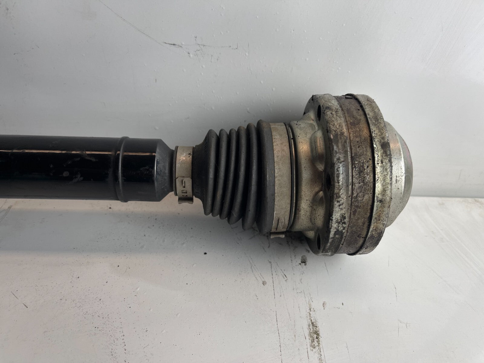 VWAG Front Left Driveshaft 5Q0407272BL