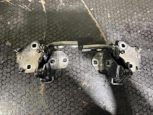 Mercedes-Benz C63s 2019-2021 A2057506800 A2057506700 Trunk Hinge Bracket Set