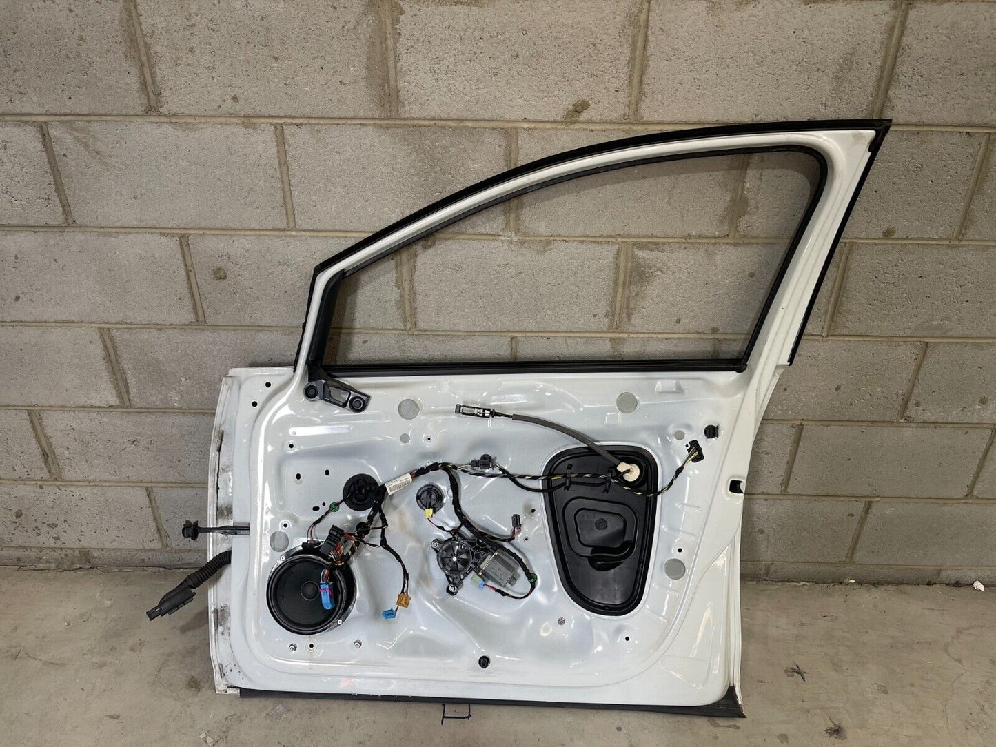 Volkswagen Golf MK7 Front Right Door In White *Freight Available*