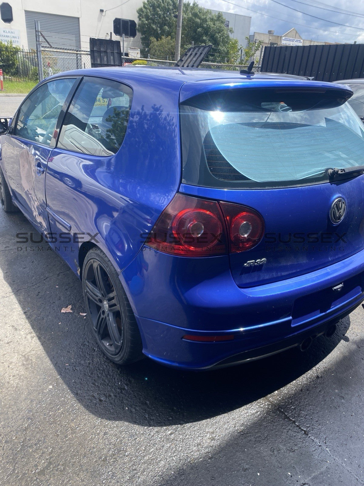 NOW WRECKING Volkswagen Golf 2007 MK5 R32 In Deep Blue Pearl With Only 94,953KM