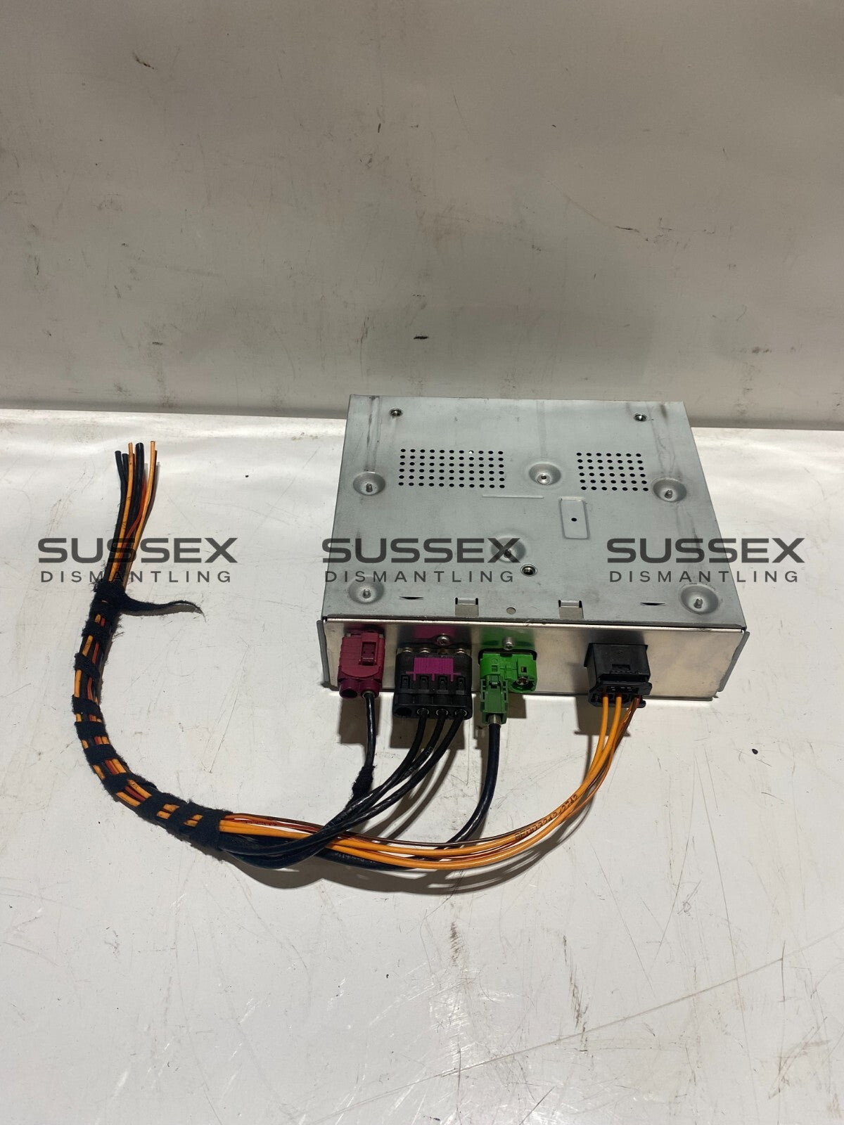 Mercedes-Benz Tunerbox Digital Audio Unit A2229003410