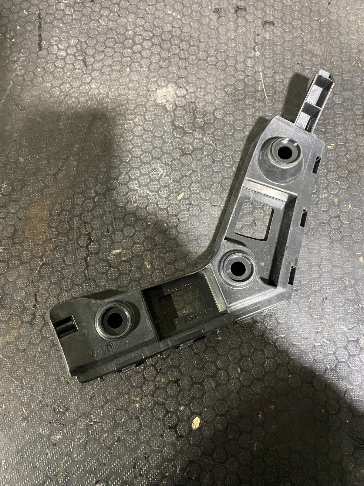 Volkswagen MK7 Rear Left Bumper Guide Bracket 5G6807393B