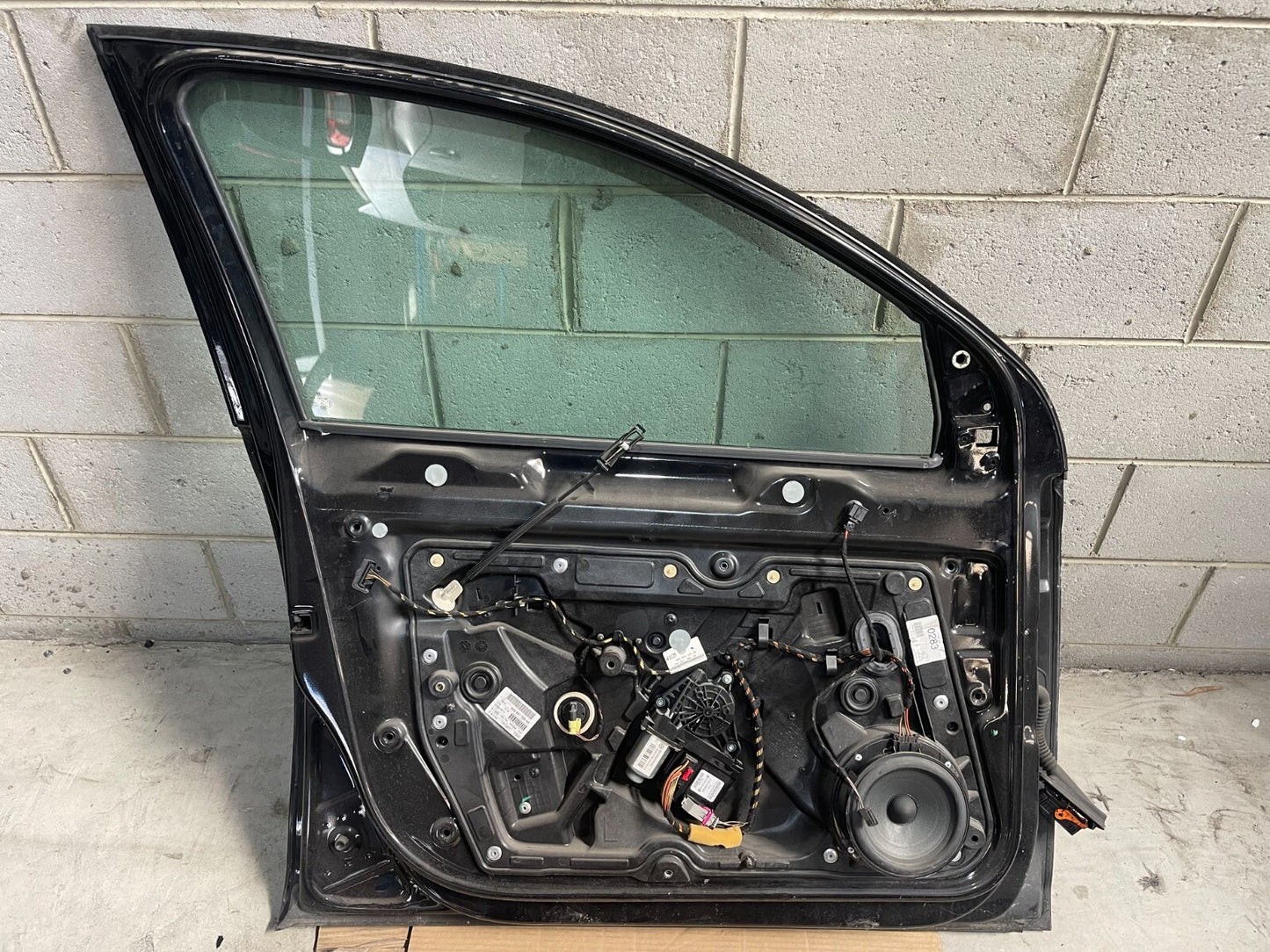 Volkswagen Golf MK6 Front Left Door In Multiple Colours *Freight Available*