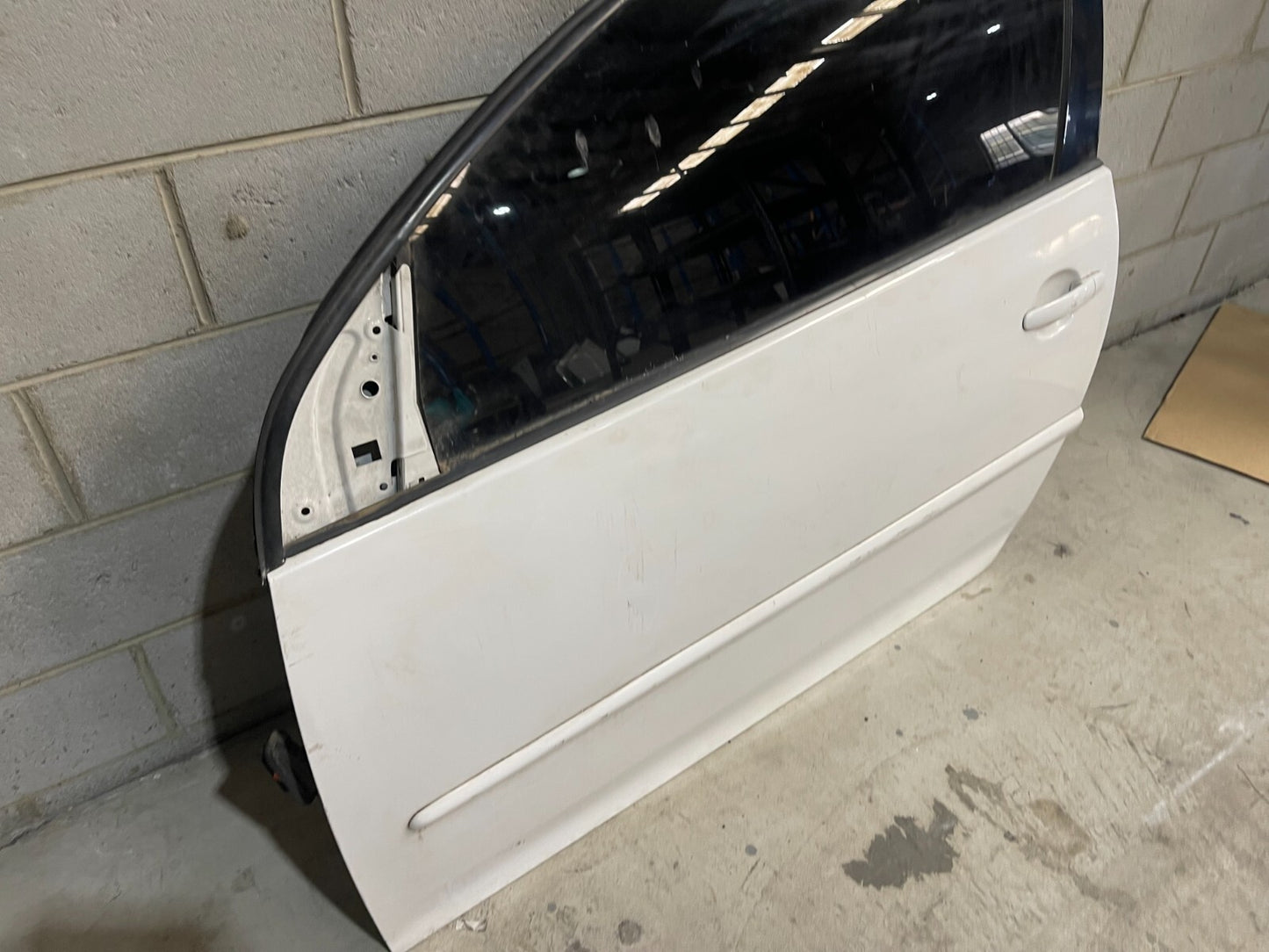 Volkswagen Golf MK5 Front Left Door In White *Freight Available*