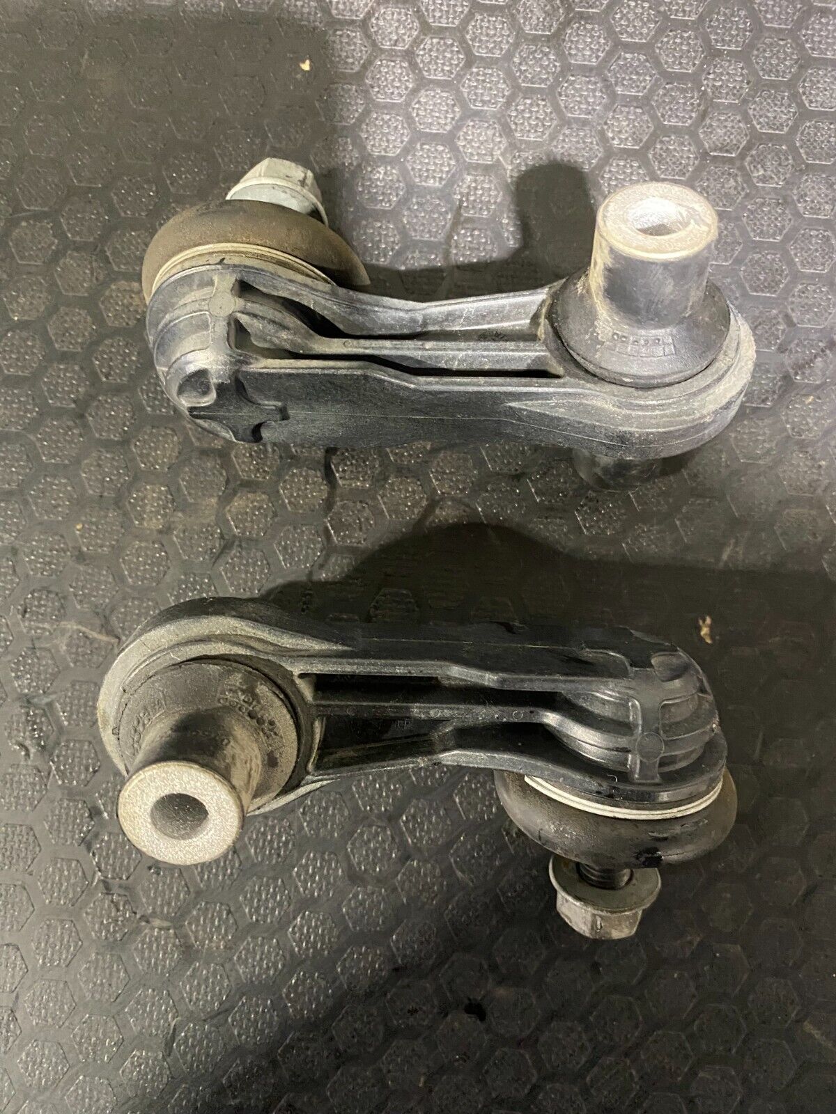 Volkswagen Golf MK7-7.5 Rear Sway Bar End Link Set 5Q0505465C