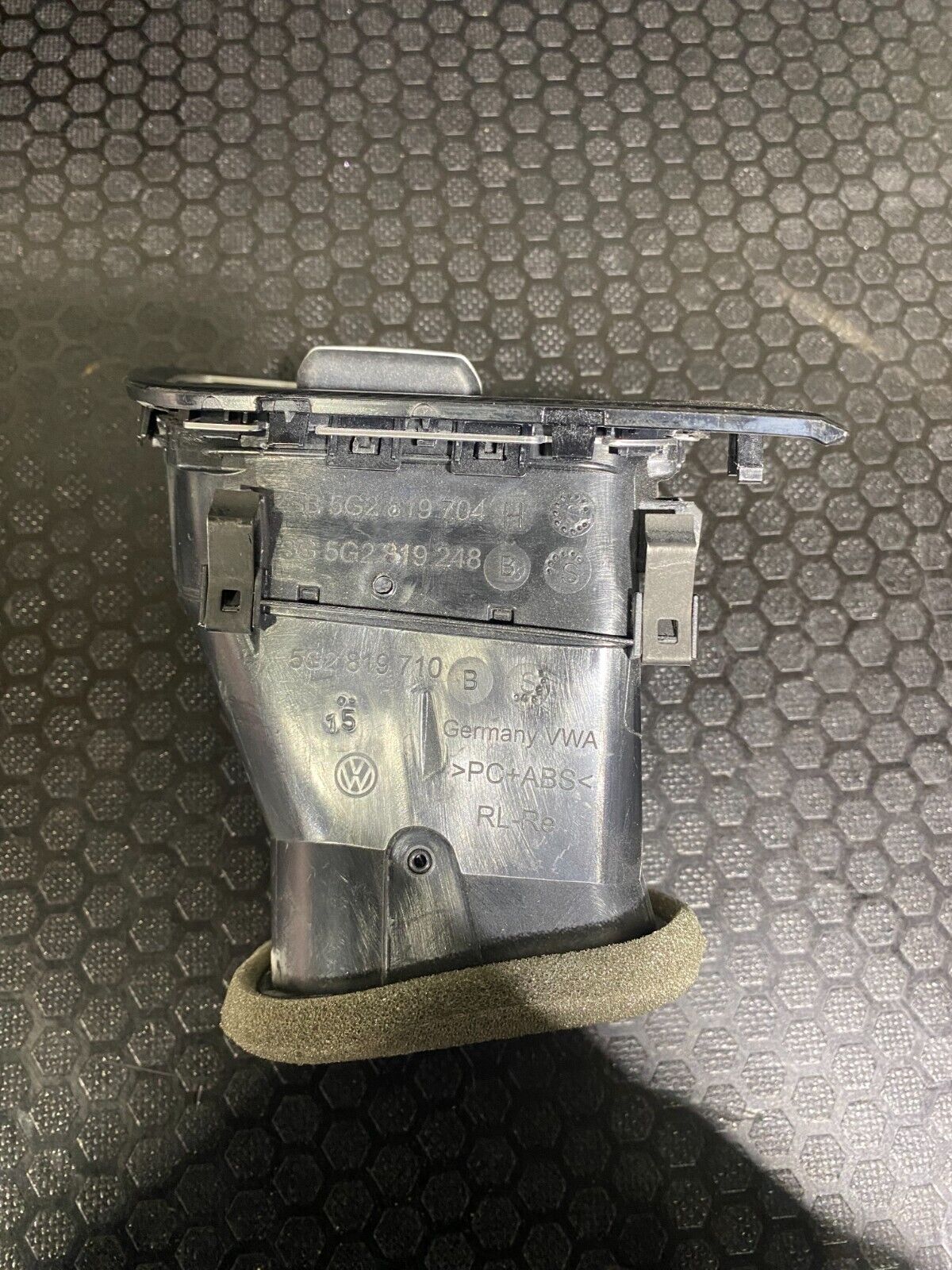 Volkswagen Golf MK7 Right Dash Air Vent 5G2819704