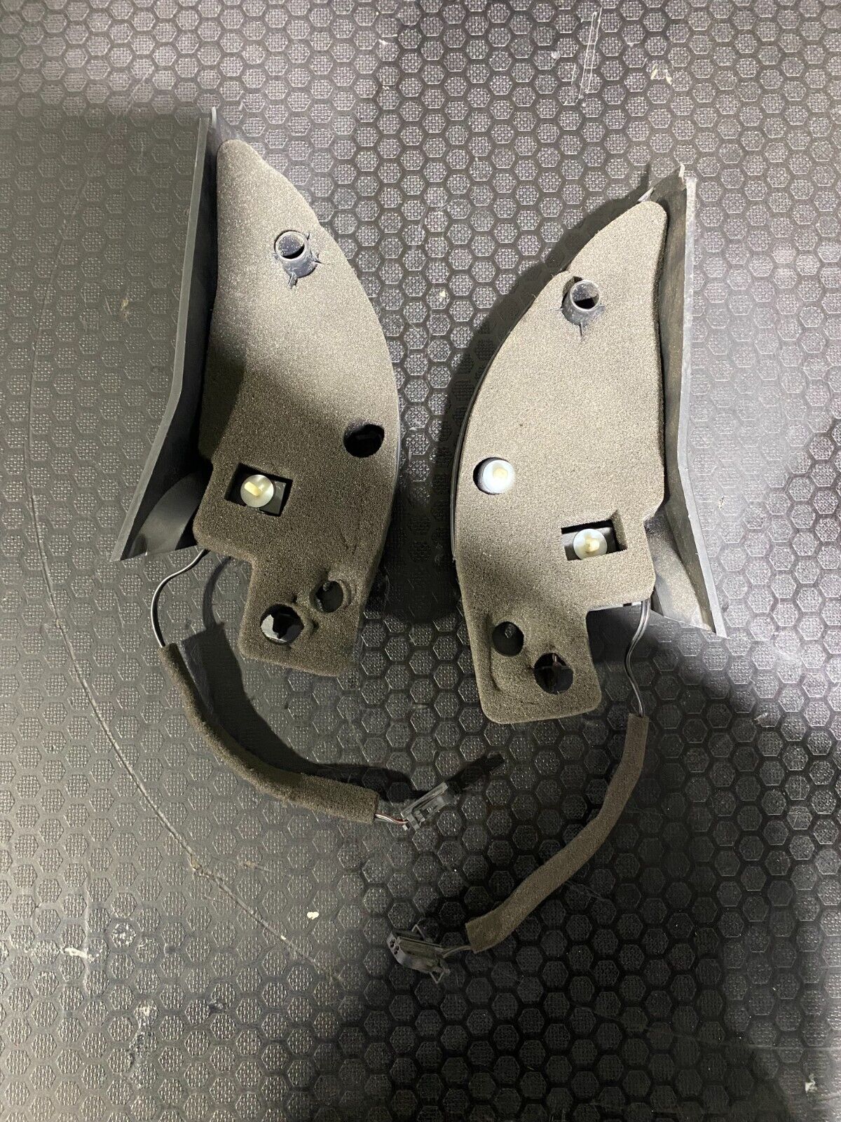 Volkswagen Golf MK5 Door Speaker 1K0837994B 1K0827993B