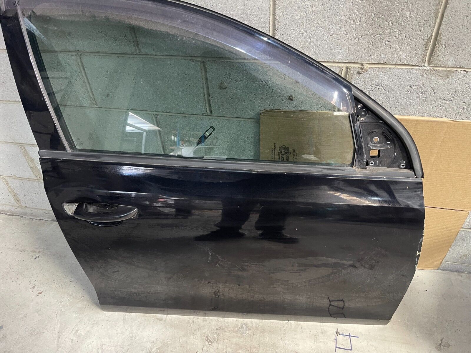 Volkswagen Golf MK6 Front Right Door In Black *Freight Available*