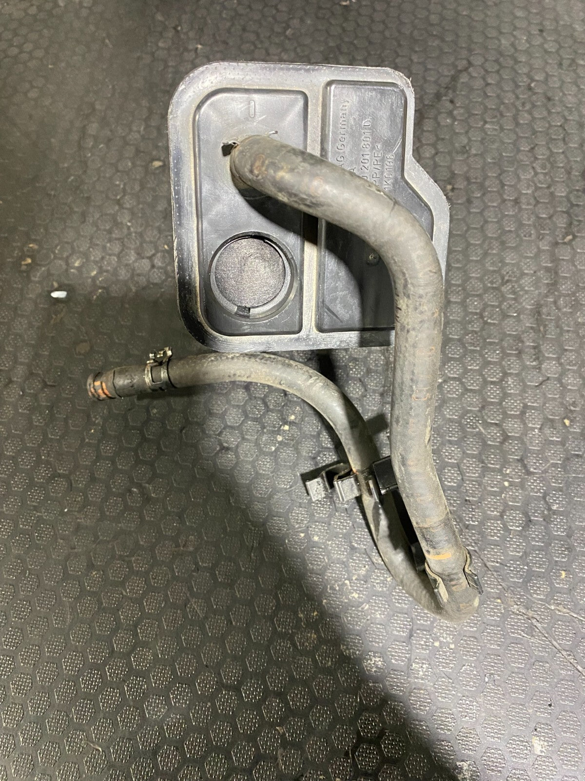 Volkswagen Charcoal Can / Carbon Filter With Nozzle 1K0201813 / 1K0201801D