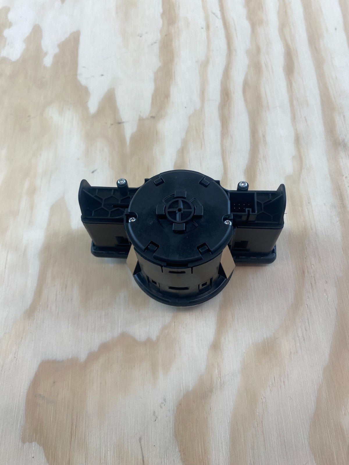 Mercedes-Benz A / B / CLA / GLA / E / C CLASS Headlight Control A2129050551