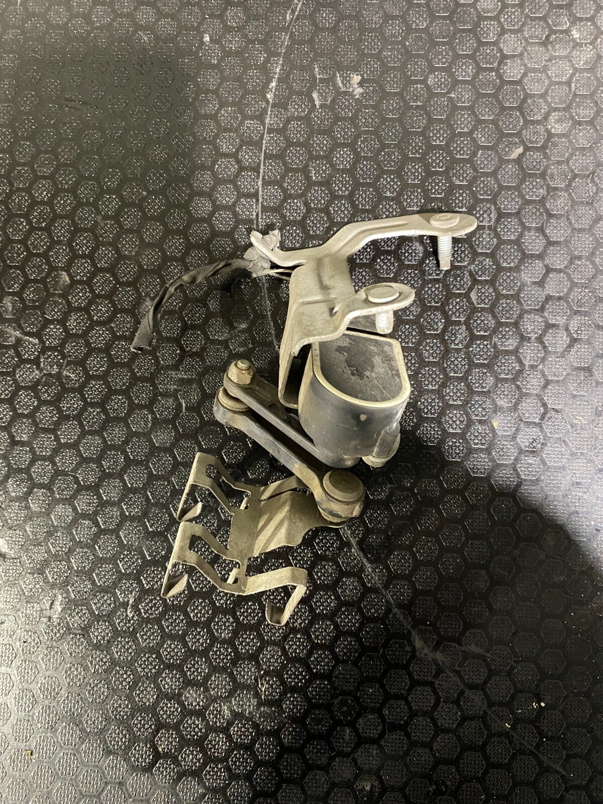 Mercedes-Benz Rear Left Height Sensor A0009053704