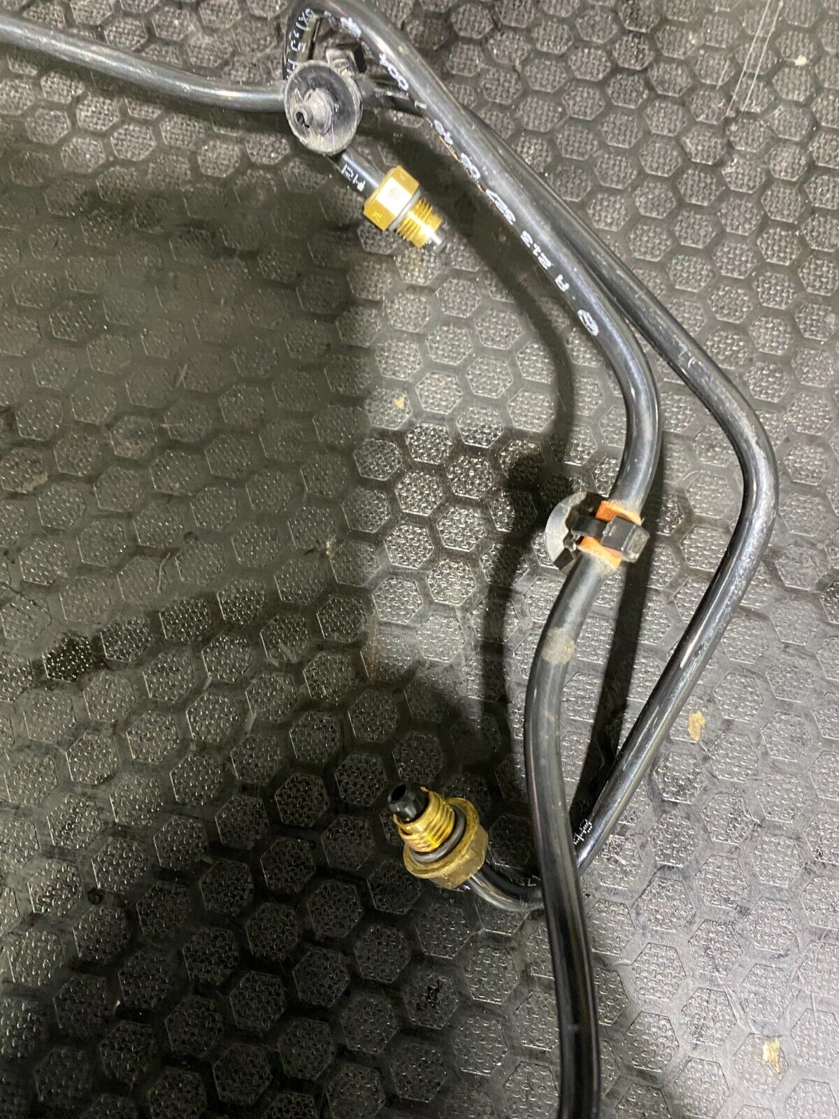 Mercedes-Benz Air Suspension Line A2133270645