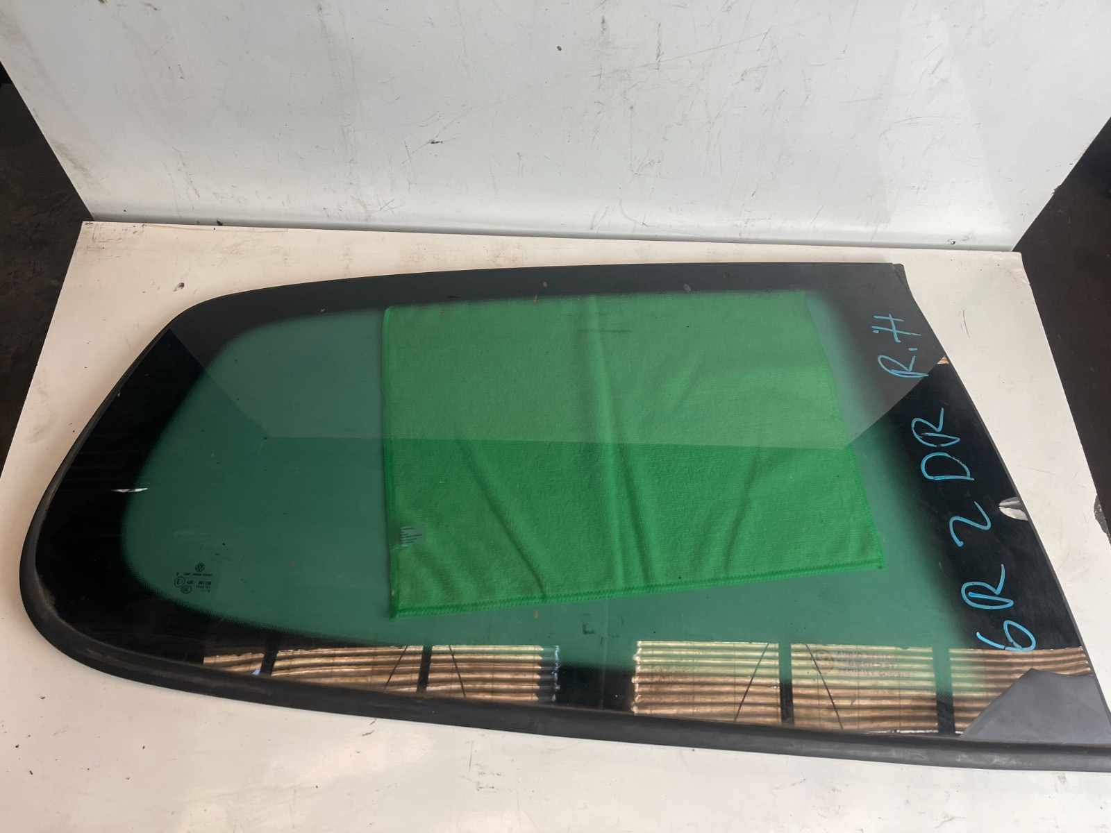 Volkswagen Golf MK6 2009-2013 2 DOOR Rear Right Quarter Window 5K6845042