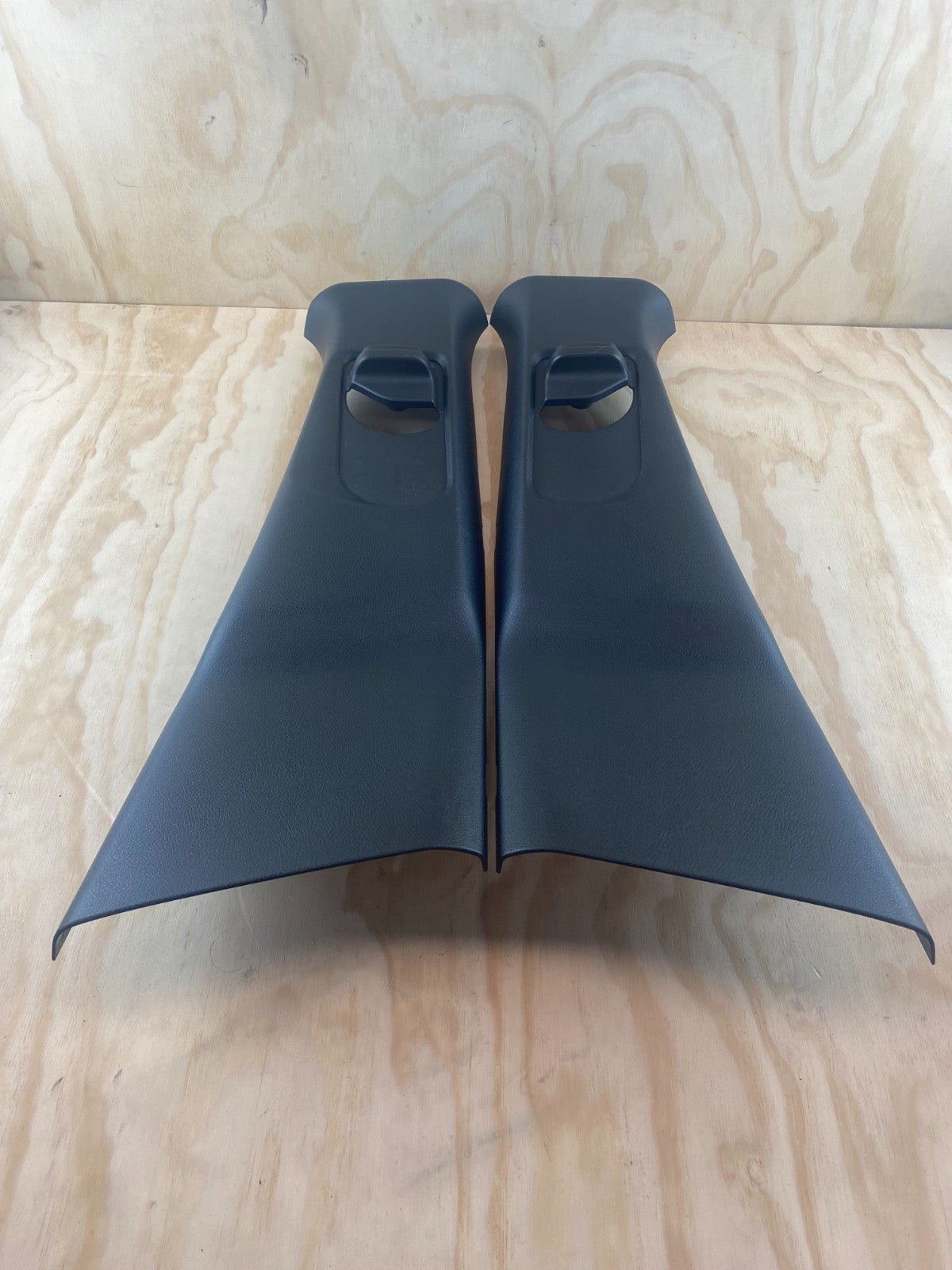 Mercedes-Benz A Class W176 B Pillar Set In Black A1766900325 A1766900225