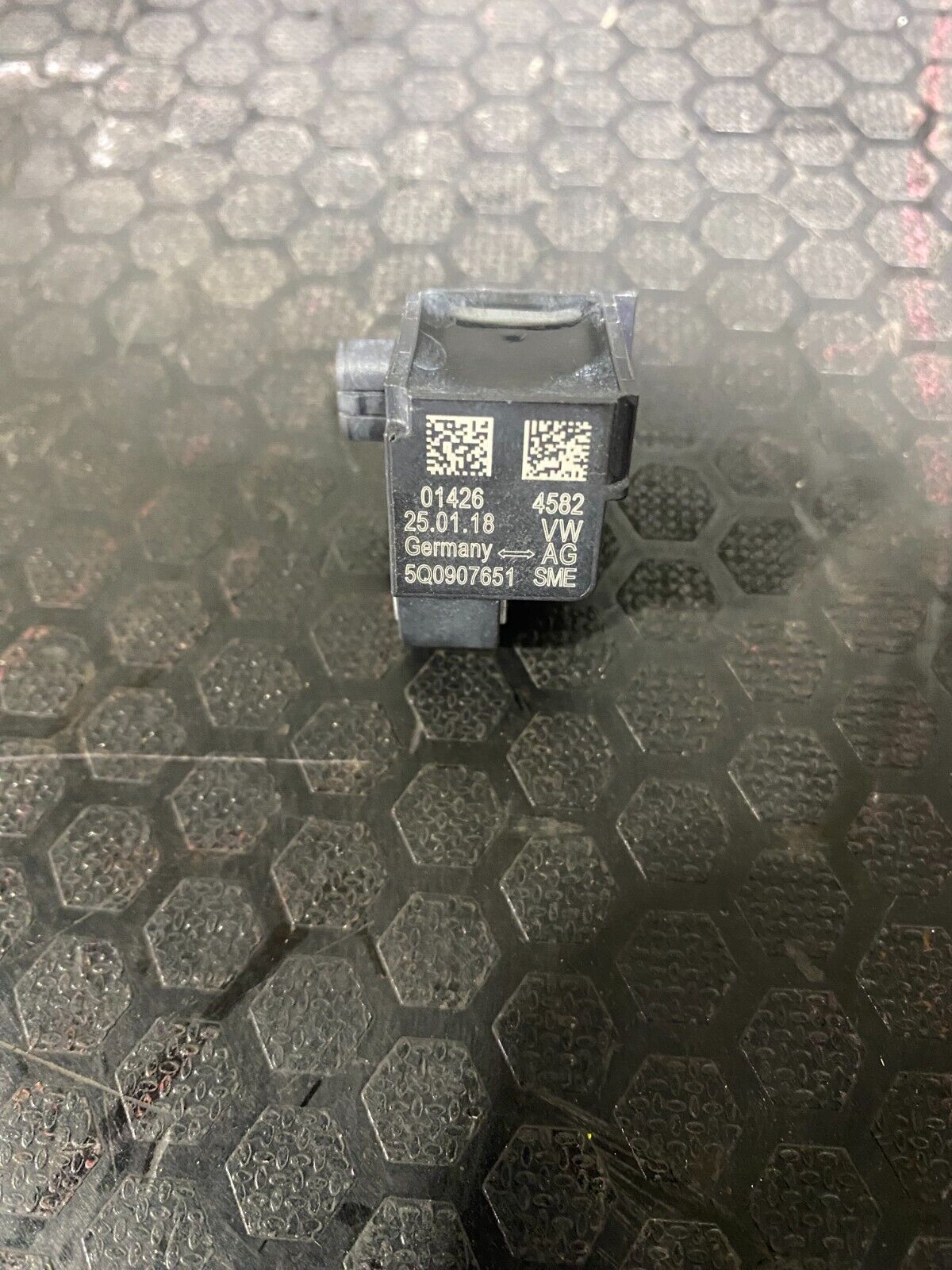 Volkswagen Continental Front Accelerator Sensor 5Q0907651