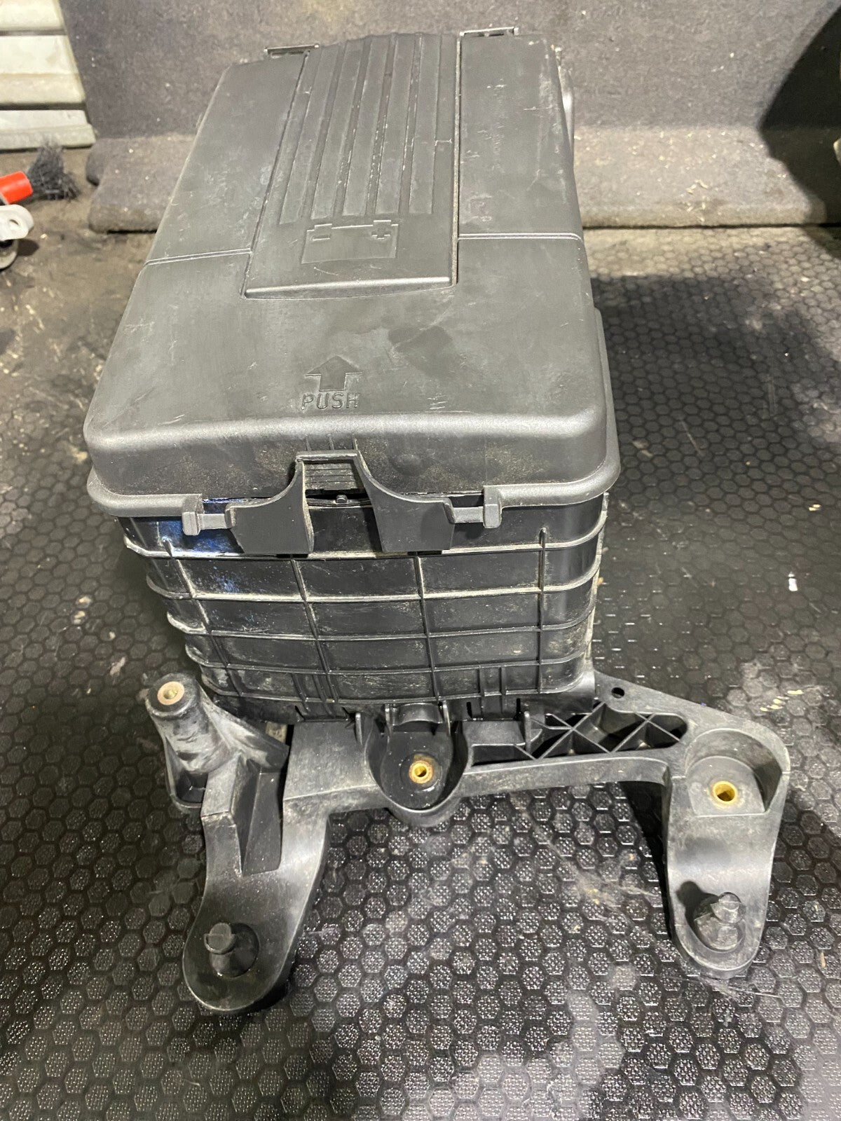 VW  MK5/MK6 2.0L Turbo Complete Battery Box 1K0915325