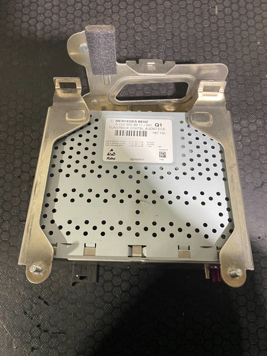 Mercedes-Benz Tunerbox Digital Audio A2229008911