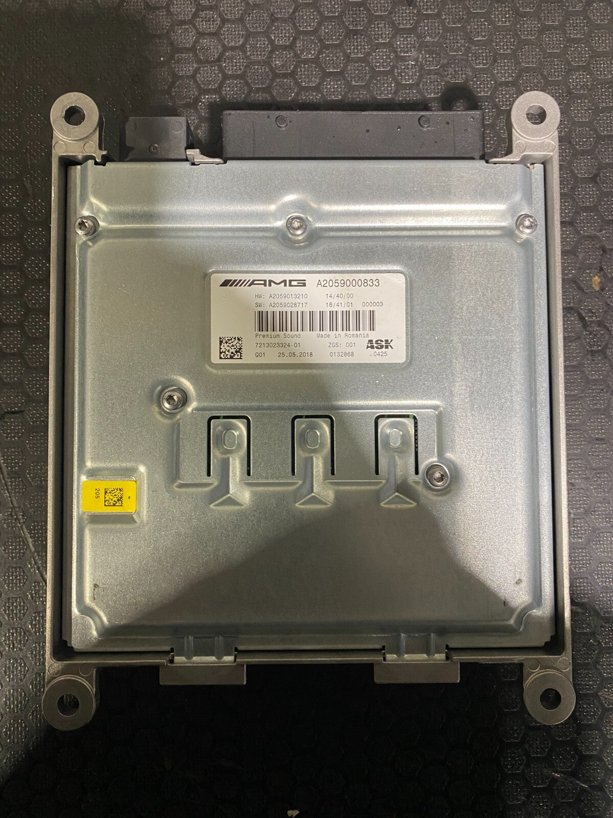 Mercedes-Benz Amplifier Control Module A2059000833