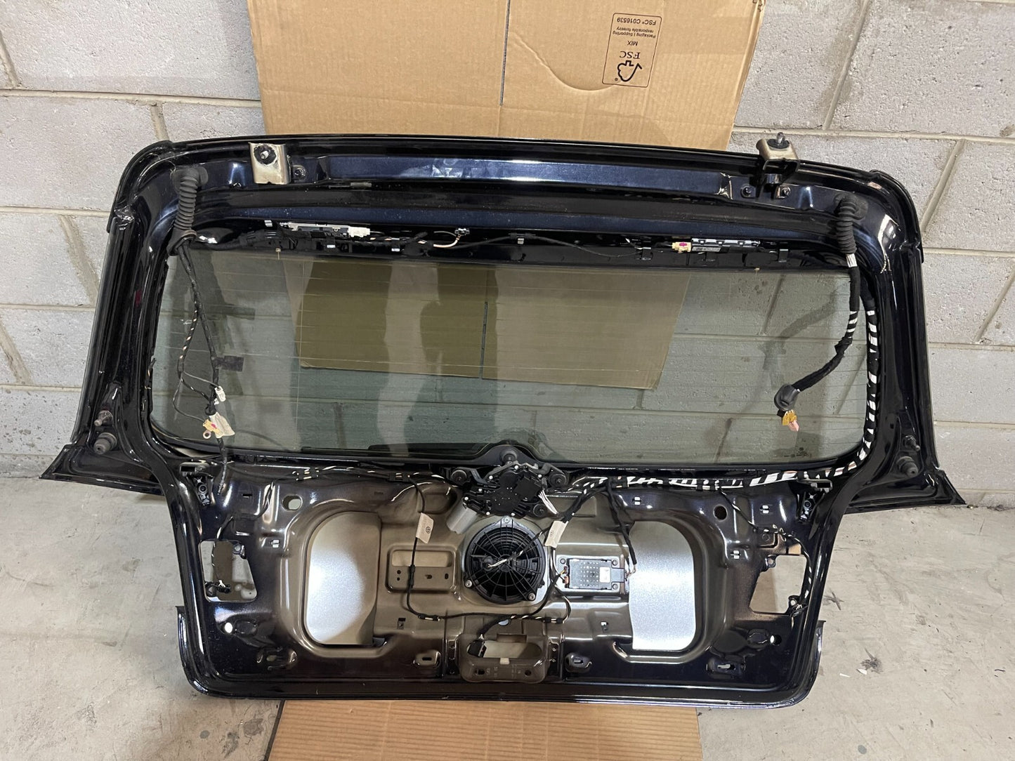 Volkswagen Golf MK6 Boot / Trunk In Black *Freight Available*