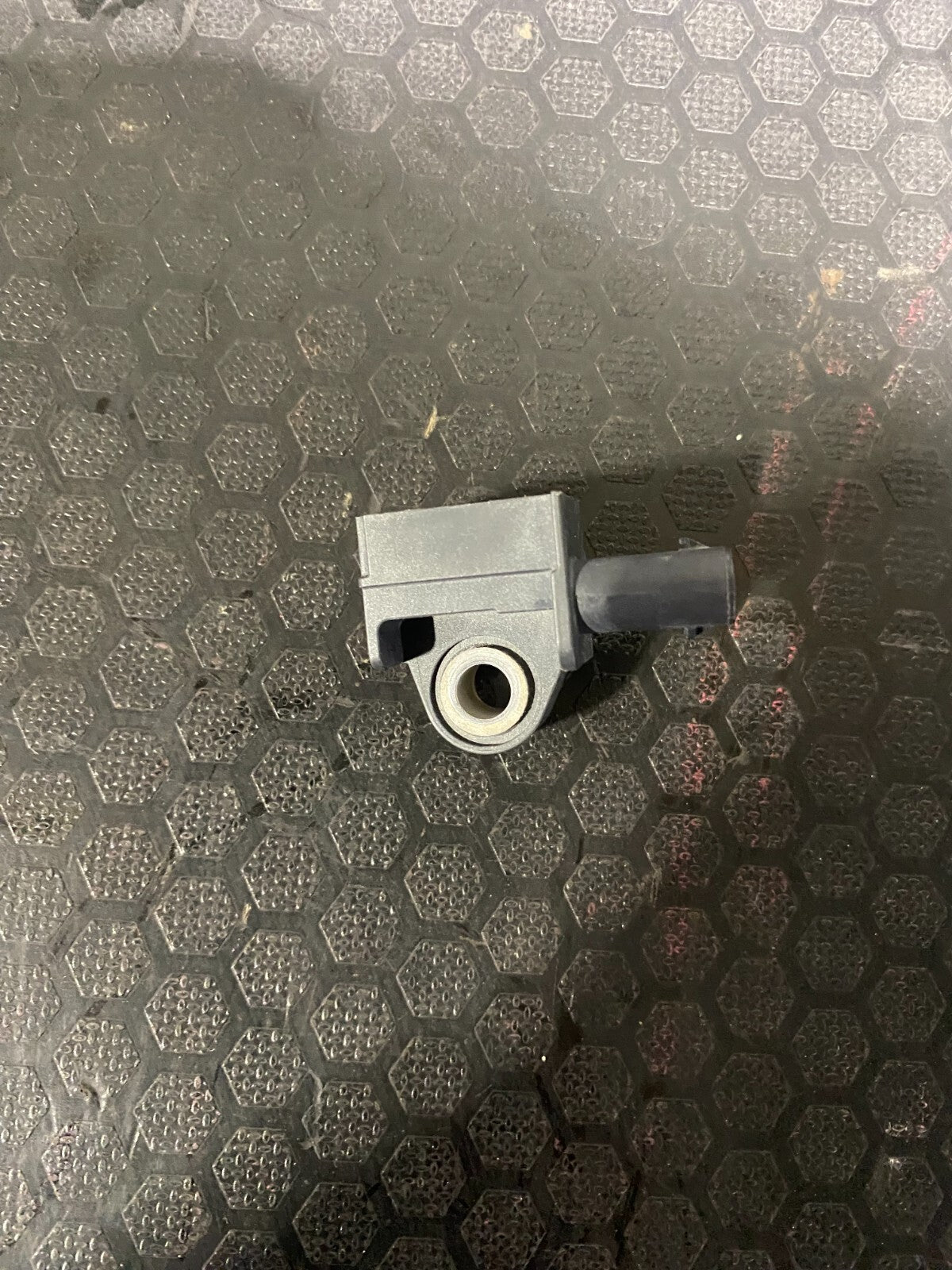 Volkswagen Continental Front Accelerator Sensor 5Q0907651