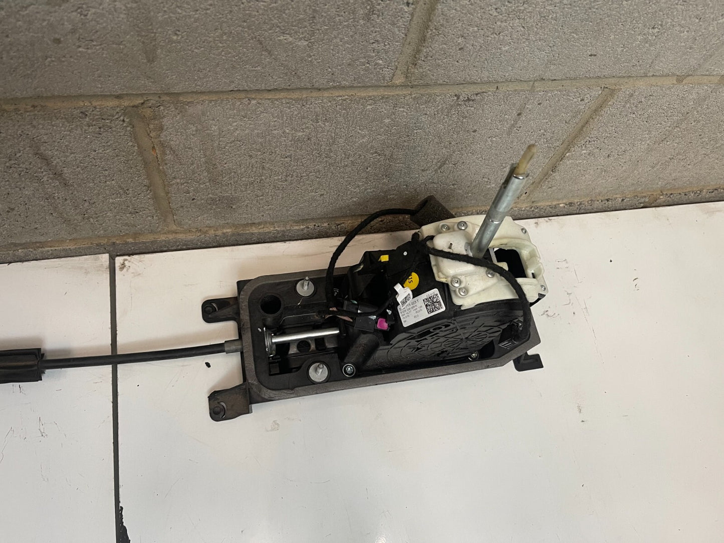 VWAG DSG Gear Shifter Selector 5Q2713023T