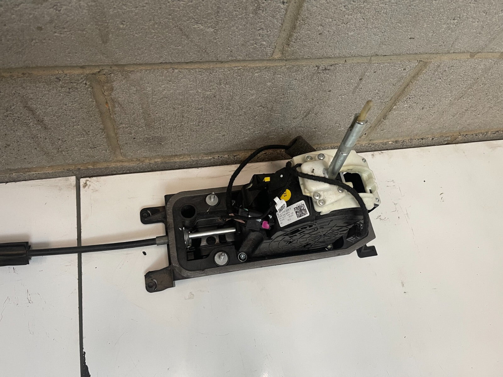 VWAG DSG Gear Shifter Selector 5Q2713023T