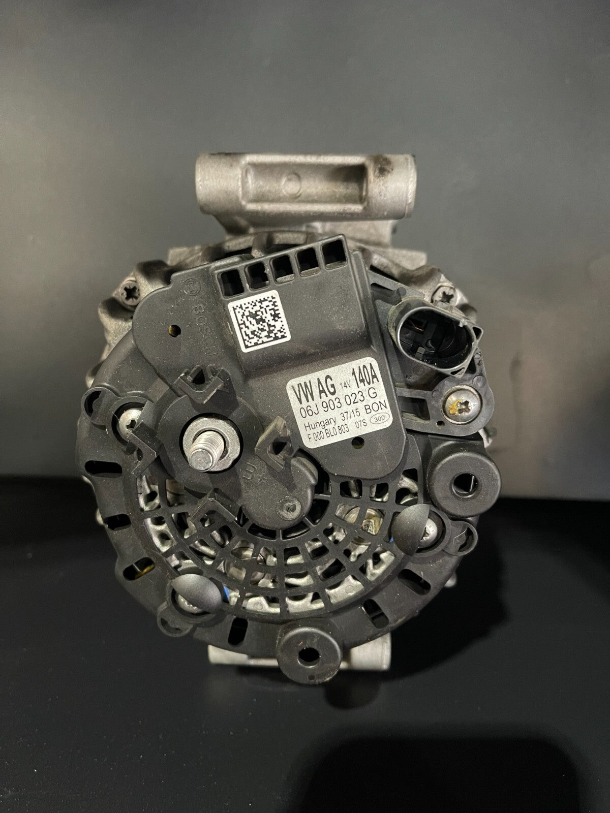 Volkswagen Golf Alternator 06J903023G