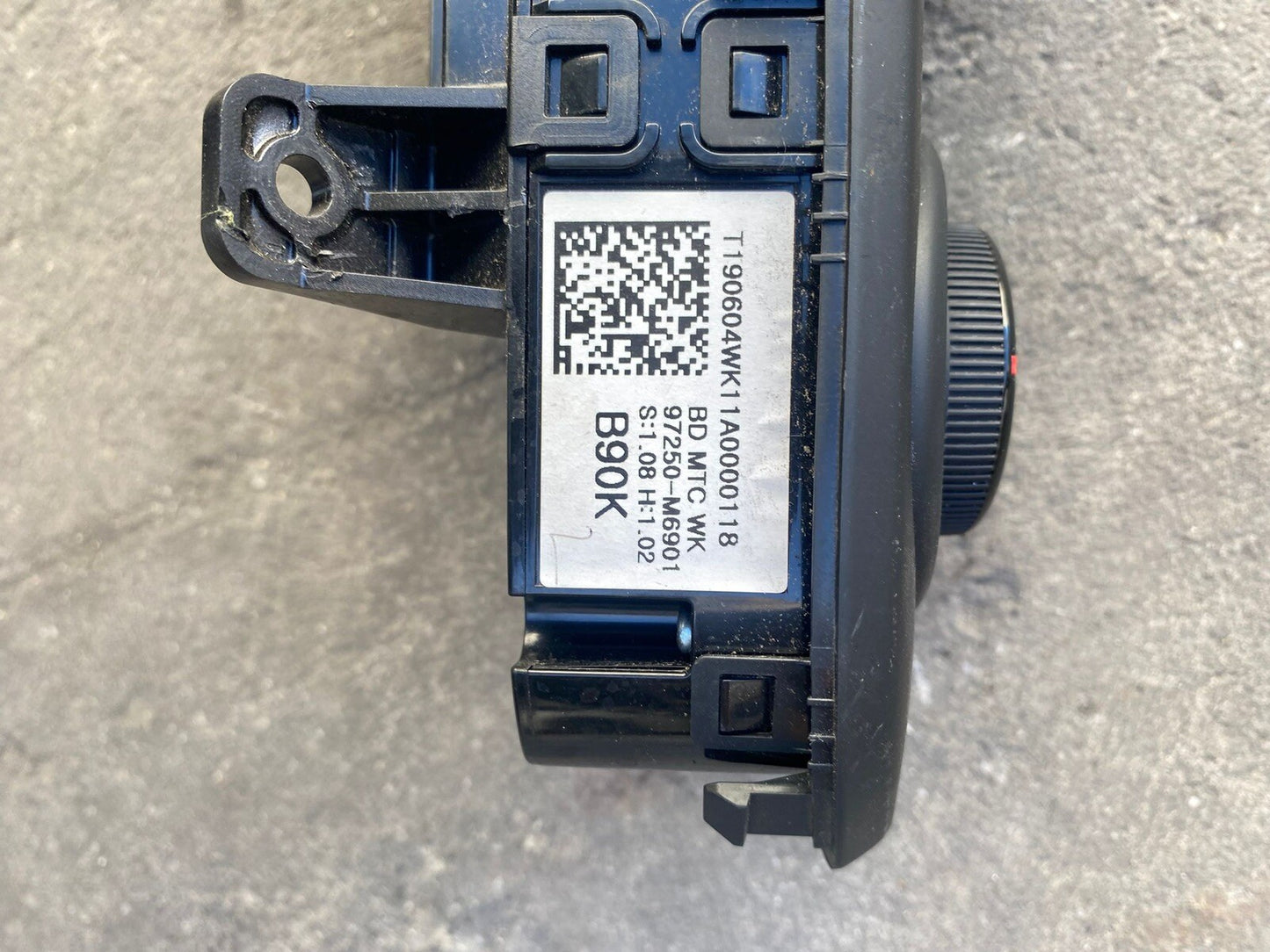 KIA CERATO HEATER/AC CONTROLS NON CLIMATE CONTROL TYPE, BD, 04/18- 18 19 20